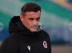 "С човек по-малко играхме много по-добре, отколкото през първото полувреме", каза старши треньорът на Локомотив (София) Станислав Генчев