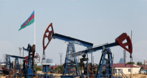 АЗЕРТАДЖ: Цената на азербайджанския лек суров петрол надхвърли 141 долара за барел