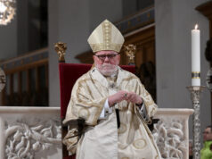 Архиепископът на Мюнхен критикува министъра на отбраната на САЩ