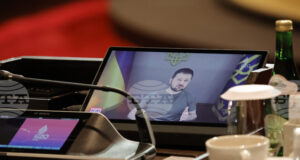 Зеленски: Русия засилва ударите си във „великденска ескалация“