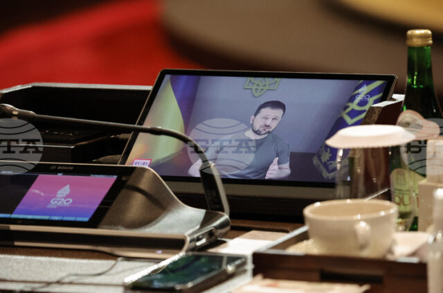 Зеленски: Русия засилва ударите си във „великденска ескалация“