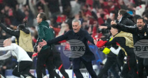 Играчите ми нямат връзка с реалността, побесня Жозе Моуриньо след равенството на Бенфика с Каса Пиа