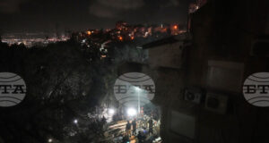 Израелски медии съобщават, че са открити две тела след ирански удар по жилищна сграда в Хайфа