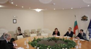 Инвестиция от 20 млн. евро в декарбонизацията на завода на "Солвей Соди" в Девня обсъдиха министър Трайков и ръководството на компанията