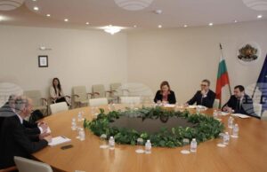 Инвестиция от 20 млн. евро в декарбонизацията на завода на "Солвей Соди" в Девня обсъдиха министър Трайков и ръководството на компанията