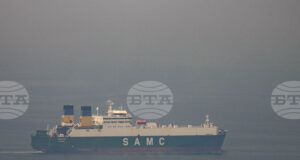 Иран: Ормузкият проток няма да бъде отворен без компенсация