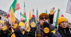 Иран екзекутира двама мъже, свързани с дисидентска опозиционна групировка, съобщиха местните власти