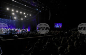 Лили Иванова: Нека да присъстваме на още много рождени дни на НДК