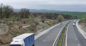 Мъж загина, след като бе ударен от камион на магистрала „Марица“, съобщиха от полицията