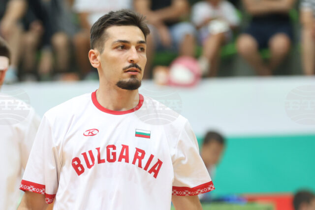 Националът Борислав Младенов и Виена Баскет допуснаха загуба след продължение По-високата производителност може да позволи понижение на лихвите, каза икономическият съветник на Белия дом Кевин Хасет