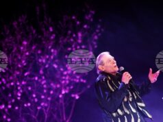 ОБНОВЕНА Почина поетът, композитор и певец Михаил Белчев