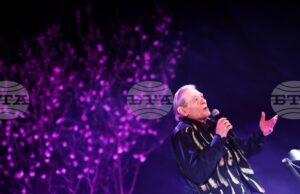 ОБНОВЕНА Почина поетът, композитор и певец Михаил Белчев ОБНОВЕНА Почина поетът, композитор и певец Михаил Белчев