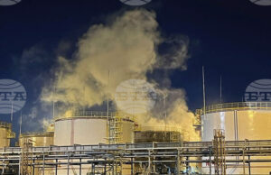 ОБНОВЕНА Украйна нанесе удари по нефтопреработвателно предприятие и пристанище в Русия, съобщи командирът на украинските безпилотни сили