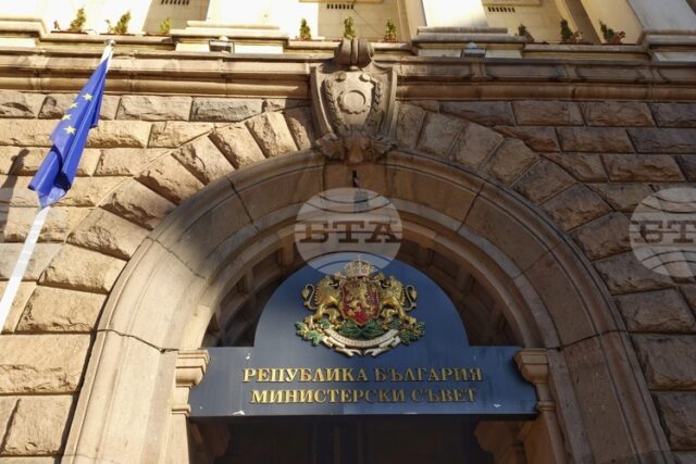 Откриване на консулства, образователни програми и компенсации за родители ще Откриване на консулства, образователни програми и компенсации за родители ще обсъди Министерският съвет