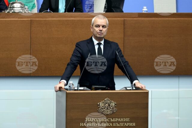 Председателят на "Възраждане" Костадин Костадинов.