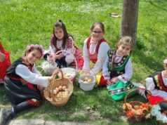 Празникът "Лазарица" в НЧ "Св. св. Кирил и Методий" в Попово запознава младите хора с пролетните предвеликденски празници