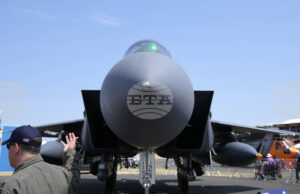 РАЗШИРЕНА
                                                                                                Един от пилотите на сваления над Иран американски самолет е бил спасен, съобщи американски официален представител