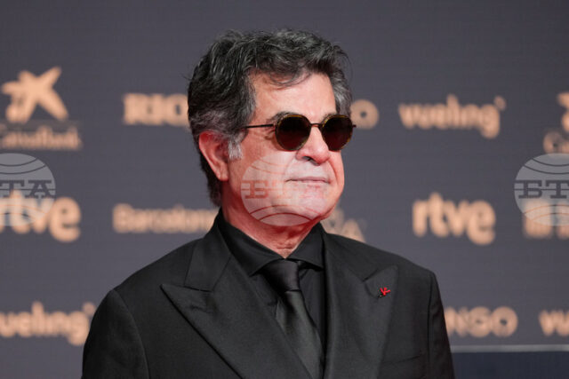 Режисьорът Джафар Панахи се е завърнал в Иран въпреки заплахата от затвор