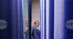 Ройтерс: Тръмп обмисля по-мащабна промяна в кабинета на фона на нарастващия натиск относно войната с Иран