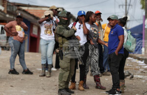 Ръководител в разузнавателната служба на Колумбия подаде оставка след скандал