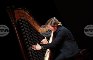 С концерта на арфиста Александър Болдачев бе открито 23-тото пролетно издание на „Салона на изкуствата“ в НДК