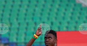 Сръбският шампион Цървена звезда (Белград) се интересува от халфа на ЦСКА Джеймс Eтo'o, твърди камерунско издание