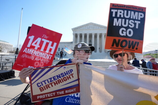 Съдиите от Върховния съд на САЩ са скептично настроени относно указа на Тръмп за гражданство по рождение