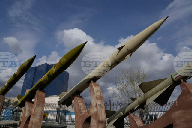 Техеран отхвърли предложение на САЩ за 48-часово примирие, съобщи иранска агенция; Израел каза, че ракети летят към негова територия от Иран