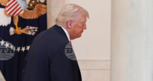 Тръмп заплаши с удари мостовете и електроцентралите в Иран