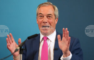 Фараж заяви, че понякога е трудно да се разбере от пресконференциите защо Вашингтон е решил да започне конфликта в Иран