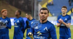 Фенербахче, Борусия (Дортмунд) и клубове от Саудитска Арабия имат интерес към защитника на Левски (Сф) Майкон, съобщи бразилско издание