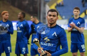 Фенербахче, Борусия (Дортмунд) и клубове от Саудитска Арабия имат интерес към защитника на Левски (Сф) Майкон, съобщи бразилско издание