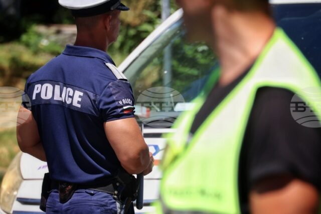 Двама души са пострадали при верижна катастрофа между три автомобила в района на село Говедаре